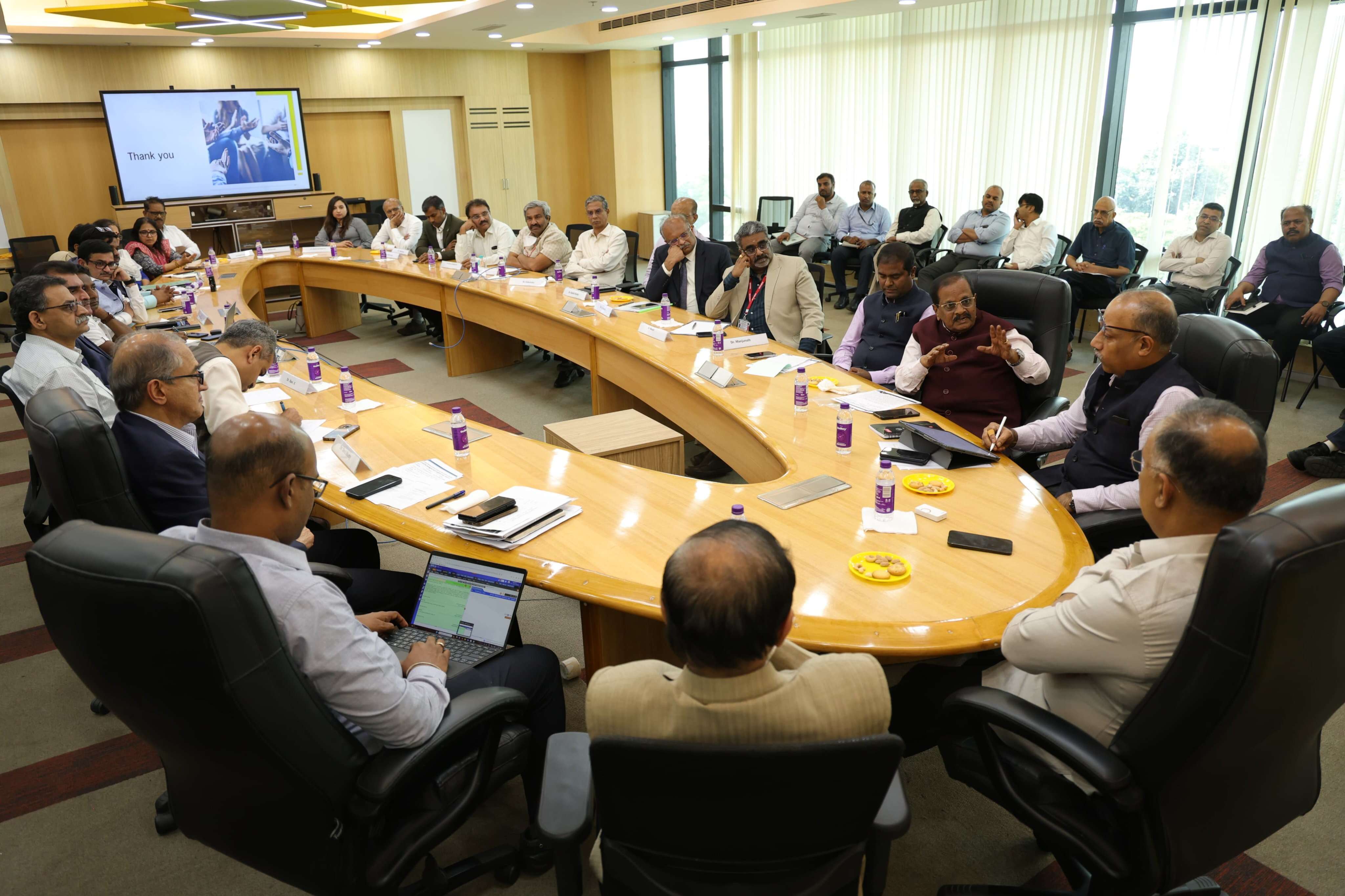 ಆರೋಗ್ಯ ಕ್ಷೇತ್ರದ ಸುಧಾರಣೆ: ತಜ್ಞರೊಂದಿಗೆ ಸಚಿವ ದಿನೇಶ್ ಗುಂಡೂರಾವ್ ಸಭೆ