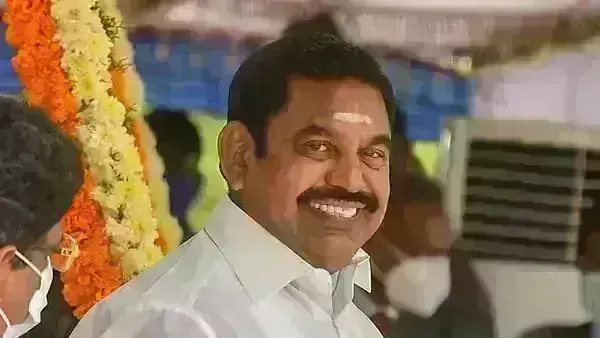 ಮಾನನಷ್ಟ ಮೊಕದ್ದಮೆ: ಮಾಜಿ ಸಿಎಂ ಪಳನಿಸ್ವಾಮಿ ವಿರುದ್ಧ ಕಾನೂನುಕ್ರಮಕ್ಕೆ ಸುಪ್ರೀಂ ತಡೆಯಾಜ್ಞೆ ಮಾನನಷ್ಟ ಮೊಕದ್ದಮೆ: ಮಾಜಿ ಸಿಎಂ ಪಳನಿಸ್ವಾಮಿ ವಿರುದ್ಧ ಕಾನೂನುಕ್ರಮಕ್ಕೆ ಸುಪ್ರೀಂ ತಡೆಯಾಜ್ಞೆ