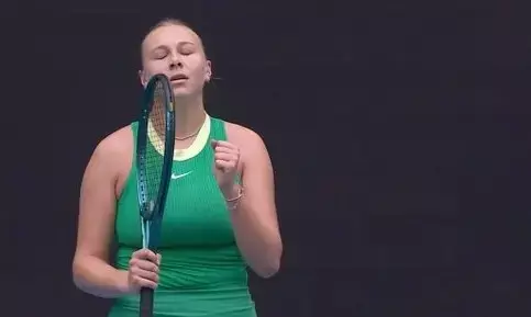 ಆಸ್ಟ್ರೇಲಿಯನ್ ಓಪನ್ : ಅಮಂಡಾ ಅನಿಸಿಮೋವಾ, ಕೊಕೊ ಗೌಫ್ ನಾಲ್ಕನೇ ಸುತ್ತಿಗೆ ಲಗ್ಗೆ