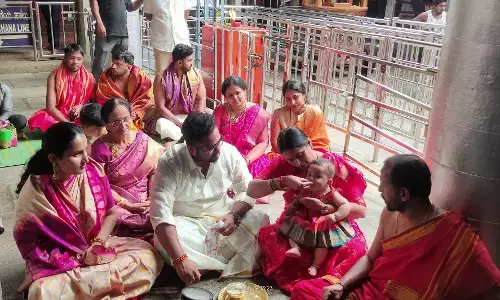 ಕಳಸ: ಹೊರನಾಡು ದೇವಾಲಯಕ್ಕೆ ಕುಟುಂಬಸ್ಥರೊಂದಿಗೆ ಸಚಿವೆ ಲಕ್ಷ್ಮೀ ಹೆಬ್ಬಾಳ್ಕರ್ ಭೇಟಿ