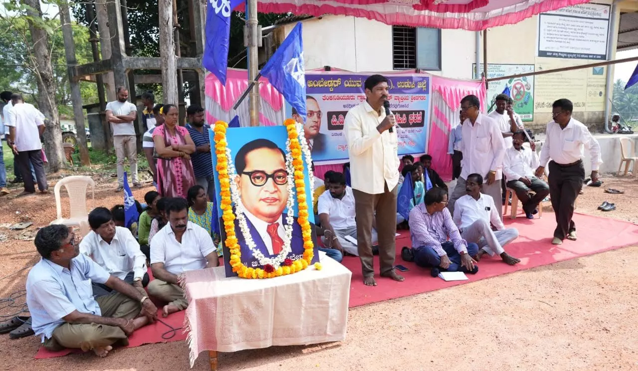 ಶಾಸಕ ಯಶ್ಪಾಲ್ಗೆ ಶಾಸಕಾಂಗ, ಕಾರ್ಯಾಂಗ, ನ್ಯಾಯಾಂಗದ ಪರಿಜ್ಞಾನವಿಲ್ಲ: ಜಯನ್ ಮಲ್ಪೆ ಶಾಸಕ ಯಶ್ಪಾಲ್ಗೆ ಶಾಸಕಾಂಗ, ಕಾರ್ಯಾಂಗ, ನ್ಯಾಯಾಂಗದ ಪರಿಜ್ಞಾನವಿಲ್ಲ: ಜಯನ್ ಮಲ್ಪೆ