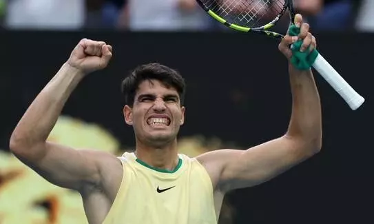 ಆಸ್ಟ್ರೇಲಿಯನ್ ಓಪನ್ ; ಕಾರ್ಲೊಸ್ ಅಲ್ಕರಾಝ್, ಮೆಡ್ವೆಡೆವ್ ಪ್ರಿ-ಕ್ವಾರ್ಟರ್ ಫೈನಲ್ ಗೆ