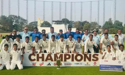 ಗುಜರಾತ್ ವಿರುದ್ಧ ಭರ್ಜರಿ ಜಯ ; ಮುಂಬೈ ಮಡಿಲಿಗೆ ವಿಜಯ್ ಮರ್ಚೆಂಟ್ ಟ್ರೋಫಿ