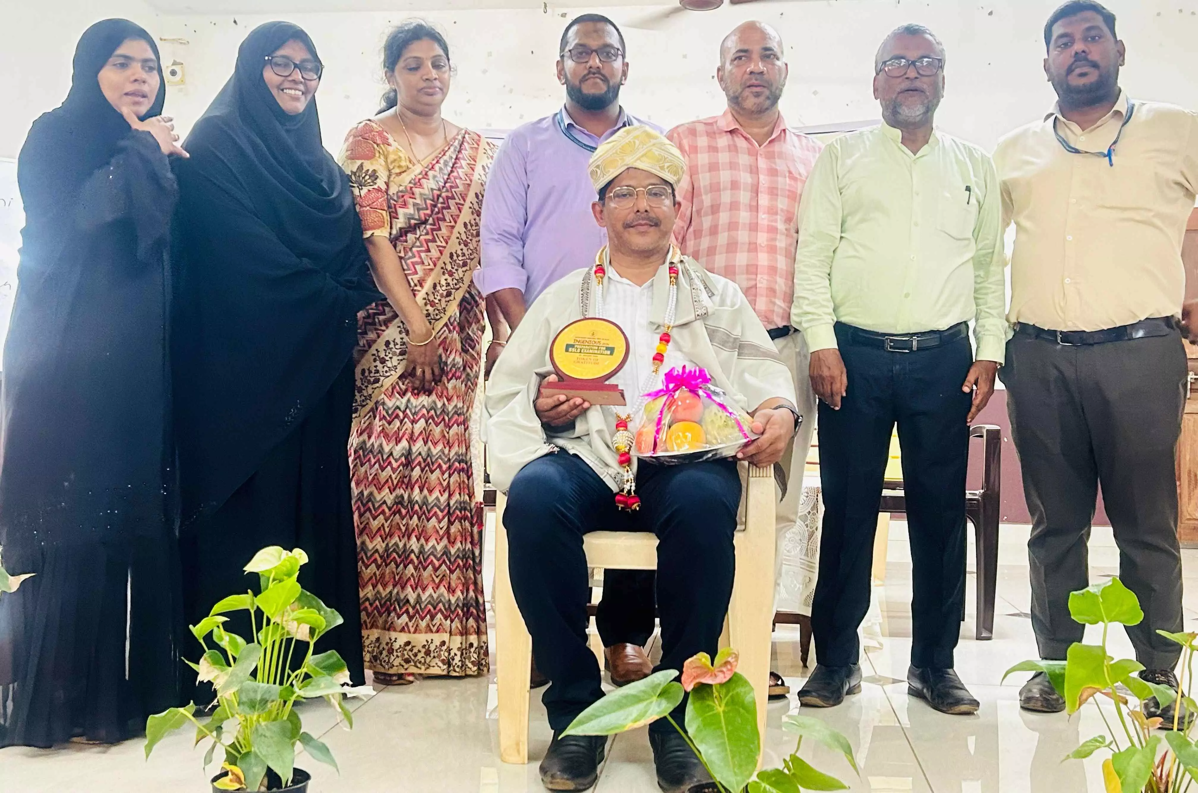 ರಾಷ್ಟ್ರ ಪ್ರಶಸ್ತಿ ವಿಜೇತ ಶಿಕ್ಷಕ ಯಾಕೂಬ್ ಕೊಯ್ಯೂರ್ಗೆ ಸನ್ಮಾನ ರಾಷ್ಟ್ರ ಪ್ರಶಸ್ತಿ ವಿಜೇತ ಶಿಕ್ಷಕ ಯಾಕೂಬ್ ಕೊಯ್ಯೂರ್ಗೆ ಸನ್ಮಾನ