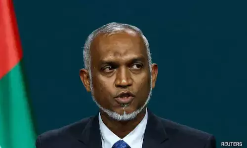 ಭಾರತದ ಡಾರ್ನಿಯರ್ ವಿಮಾನದಲ್ಲಿ ಪ್ರಯಾಣಿಸಲು ಬಾಲಕನಿಗೆ ಅನುಮತಿ ನಿರಾಕರಿಸಿದ ಮಾಲ್ಡೀವ್ಸ್ ಅಧ್ಯಕ್ಷ; ಬಾಲಕ ಮೃತ್ಯು