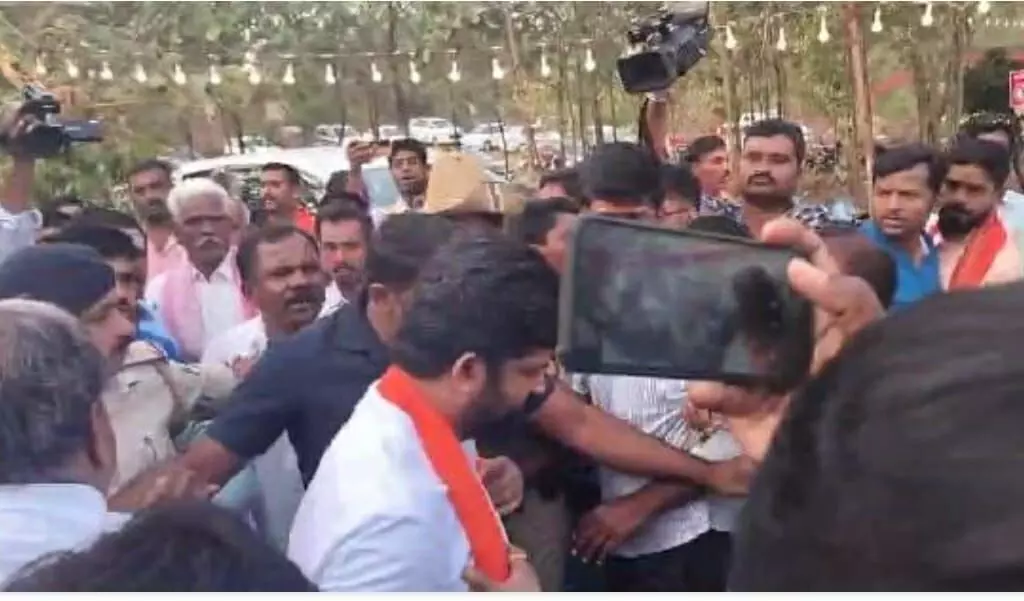 ಮೈಸೂರು: ರಾಮನ ಪೂಜೆಗೆ ಆಗಮಿಸಿದ ಸಂಸದ ಪ್ರತಾಪ್ ಸಿಂಹರಿಗೆ ಘೇರಾವ್ ಮಾಡಿ ವಾಪಸ್ ಕಳುಹಿಸಿದ ದಲಿತರು