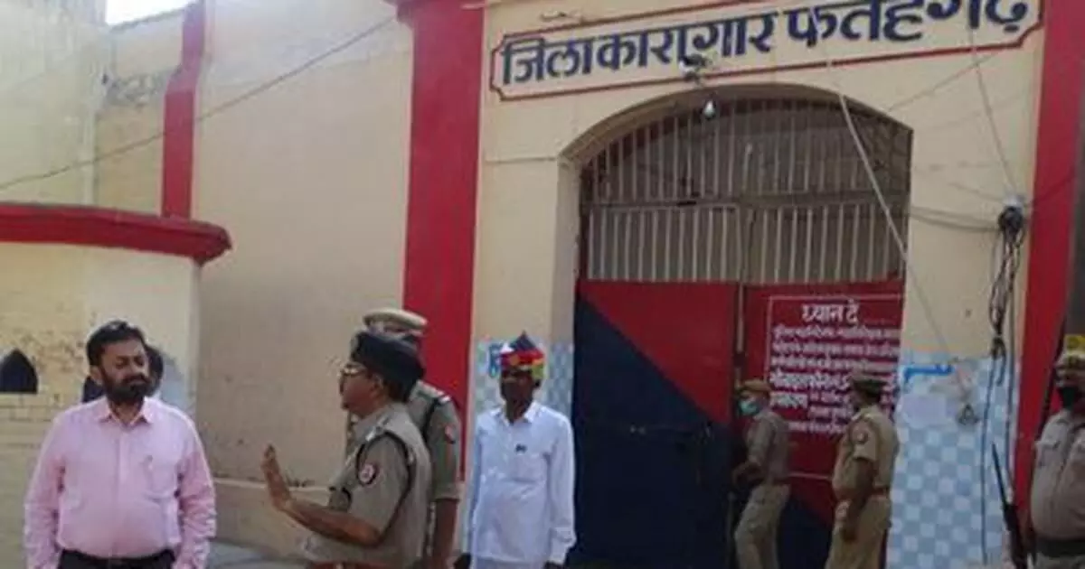 ಫತೇಗಡ ಜೈಲಿನಲ್ಲಿ ಕೈದಿಗಳ ಸಂದರ್ಶಕರ ಕೈಗೆ ಜೈಶ್ರೀರಾಮ್ ಮುದ್ರೆ ಫತೇಗಡ ಜೈಲಿನಲ್ಲಿ ಕೈದಿಗಳ ಸಂದರ್ಶಕರ ಕೈಗೆ ಜೈಶ್ರೀರಾಮ್ ಮುದ್ರೆ