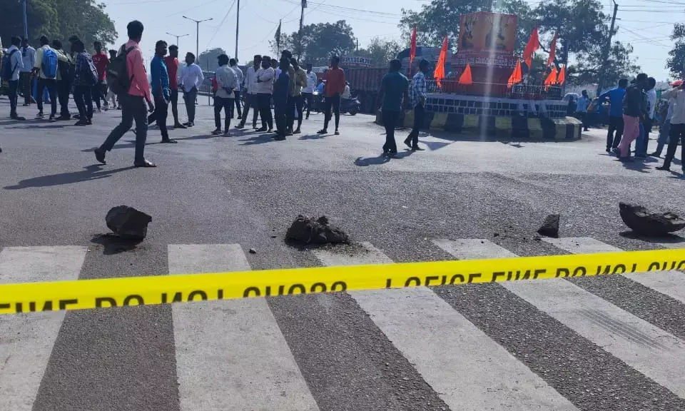 ಕಲಬುರಗಿ: ಅಂಬೇಡ್ಕರ್ ಪುತ್ಥಳಿಗೆ ಅವಮಾನ; ದಲಿತ ಸಂಘಟನೆಗಳಿಂದ ಪ್ರತಿಭಟನೆ