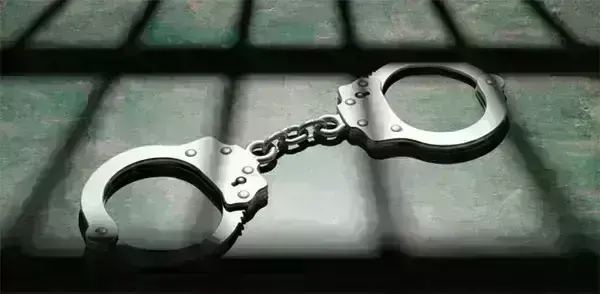 ಉತ್ತರ ಪ್ರದೇಶ: ಮಸೀದಿಯ ಮೇಲೆ ಕೇಸರಿ ಧ್ವಜ ಹಾರಿಸಿದ ಮೂವರು ದುಷ್ಕರ್ಮಿಗಳ ಬಂಧನ