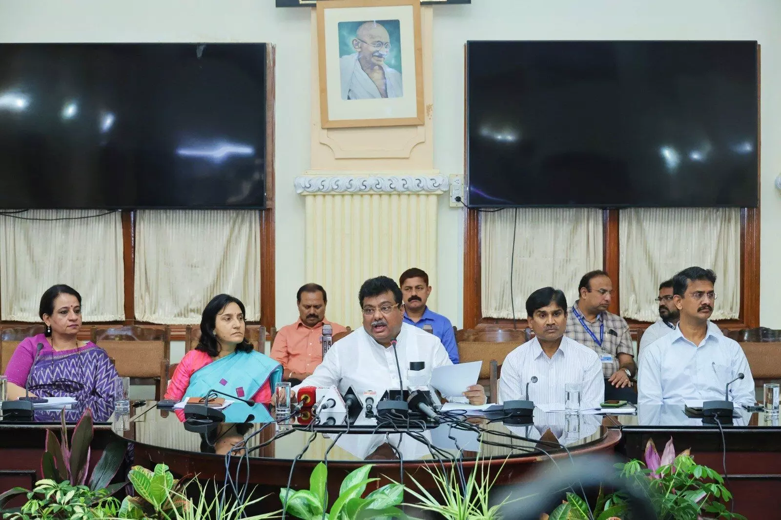 ಉತ್ತರ ಕರ್ನಾಟಕದಲ್ಲಿ ಲುಲು ಗ್ರೂಪ್‍ನಿಂದ 300 ಕೋಟಿ ಹೂಡಿಕೆ: ಸಚಿವ ಎಂ.ಬಿ. ಪಾಟೀಲ್