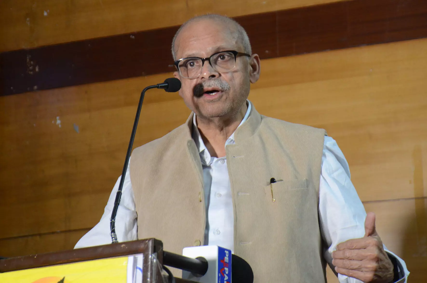 ಹಿಂದೂ ಎಂದು ಹೇಳಿಕೊಳ್ಳುವ ಸ್ಪರ್ಧೆ ಸಂವಿಧಾನ ವಿರೋಧಿ: ಡಾ. ಪರಕಾಲ ಪ್ರಭಾಕರ್ ಹಿಂದೂ ಎಂದು ಹೇಳಿಕೊಳ್ಳುವ ಸ್ಪರ್ಧೆ ಸಂವಿಧಾನ ವಿರೋಧಿ: ಡಾ. ಪರಕಾಲ ಪ್ರಭಾಕರ್