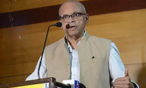 ಹಿಂದೂ ಎಂದು ಹೇಳಿಕೊಳ್ಳುವ ಸ್ಪರ್ಧೆ ಸಂವಿಧಾನ ವಿರೋಧಿ: ಡಾ. ಪರಕಾಲ ಪ್ರಭಾಕರ್