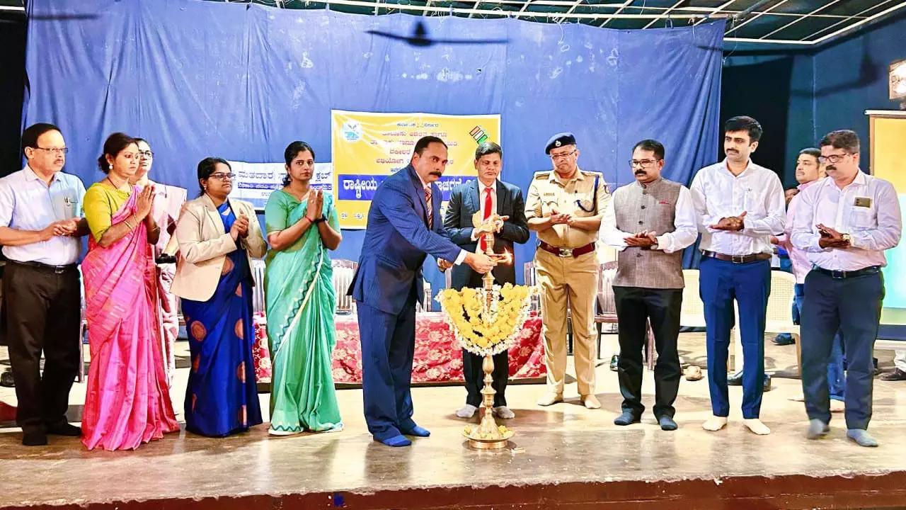 ಮತದಾನ ಇಡೀ ದೇಶದ ಭವಿಷ್ಯ ರೂಪಿಸುವ ಪ್ರಥಮ ಹೆಜ್ಜೆ: ನ್ಯಾ.ಅಬ್ದುಲ್ ರಹೀಮ್ ಮತದಾನ ಇಡೀ ದೇಶದ ಭವಿಷ್ಯ ರೂಪಿಸುವ ಪ್ರಥಮ ಹೆಜ್ಜೆ: ನ್ಯಾ.ಅಬ್ದುಲ್ ರಹೀಮ್