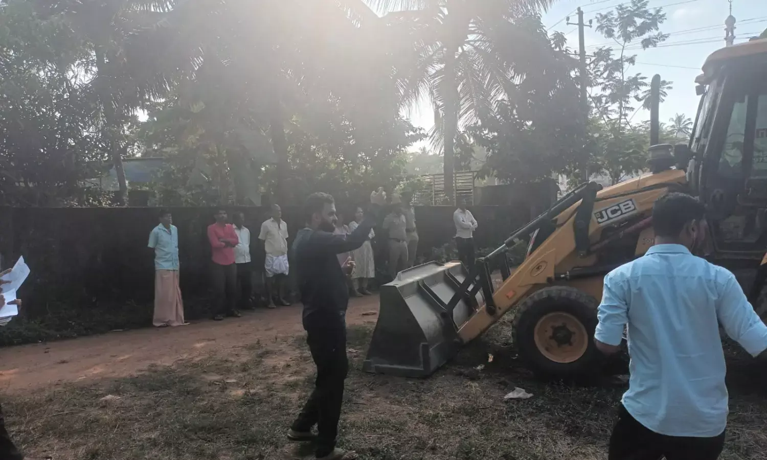 ಬೆಳ್ತಂಗಡಿ: ತಹಶೀಲ್ದಾರ್ ನೇತೃತ್ವದಲ್ಲಿ ಸರಕಾರಿ ಜಾಗದಲ್ಲಿದ್ದ ಶೆಡ್ ತೆರವು