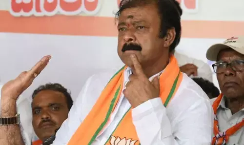 ಮಂಡ್ಯ ಕ್ಷೇತ್ರ ಜೆಡಿಎಸ್‍ಗೇಕೆ ಬಿಟ್ಟು ಕೊಡಬೇಕು: ನಾರಾಯಣಗೌಡ ಪ್ರಶ್ನೆ