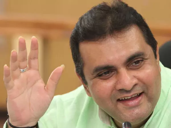 ಪಕ್ಷ ಬಯಸಿದರೆ ಚುನಾವಣೆಗೆ ಸ್ಪರ್ಧಿಸಲು ಸಿದ್ಧ: ಪ್ರಮೋದ್ ಮಧ್ವರಾಜ್ ಪಕ್ಷ ಬಯಸಿದರೆ ಚುನಾವಣೆಗೆ ಸ್ಪರ್ಧಿಸಲು ಸಿದ್ಧ: ಪ್ರಮೋದ್ ಮಧ್ವರಾಜ್