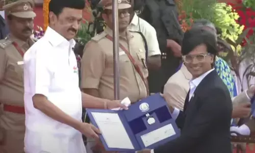 ಆಲ್ಟ್‌ ನ್ಯೂಸ್‌ ಸಹ-ಸ್ಥಾಪಕ ಮುಹಮ್ಮದ್ ಝುಬೈರ್‌ರನ್ನು ಕೋಮು ಸೌಹಾರ್ದ ಪ್ರಶಸ್ತಿಯೊಂದಿಗೆ ಸನ್ಮಾನಿಸಿದ ತಮಿಳುನಾಡು ಸರಕಾರ