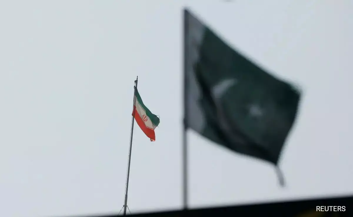 ಇರಾನ್-ಪಾಕ್ ಗಡಿಭಾಗದ ಬಳಿ 9 ವಿದೇಶೀಯರ ಹತ್ಯೆ ಇರಾನ್-ಪಾಕ್ ಗಡಿಭಾಗದ ಬಳಿ 9 ವಿದೇಶೀಯರ ಹತ್ಯೆ