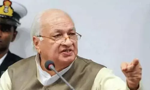 ಎಸ್‌ಎಫ್‌ಐ ಕಾರ್ಯಕರ್ತರ ಕರಿಪತಾಕೆ ಪ್ರದರ್ಶನದ ನಂತರ ಕೇರಳ ರಾಜ್ಯಪಾಲರಿಗೆ ಝೆಡ್+‌ ಶ್ರೇಣಿಯ ಭದ್ರತೆ ಒದಗಿಸಿದ ಕೇಂದ್ರ