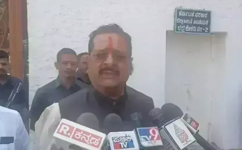 ರಾಜಕೀಯವಾಗಿ ಎದುರಿಸಲಾಗದೆ ಕಾಂಗ್ರೆಸ್ ಸರಕಾರ ನನ್ನ ಕಾರ್ಖಾನೆಗೆ ನೋಟಿಸ್ ನೀಡಿದೆ: ಯತ್ನಾಳ್