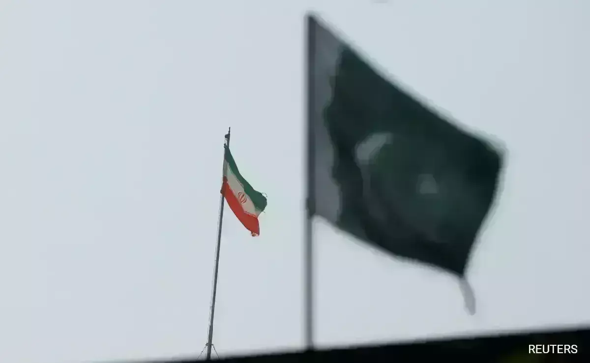 ಇರಾನ್ ಗಡಿ ಬಳಿ ನಡೆದ ಶೂಟೌಟ್‍ನಲ್ಲಿ ಹತರಾದವರು ಪಾಕ್ ಪ್ರಜೆಗಳು: ವರದಿ