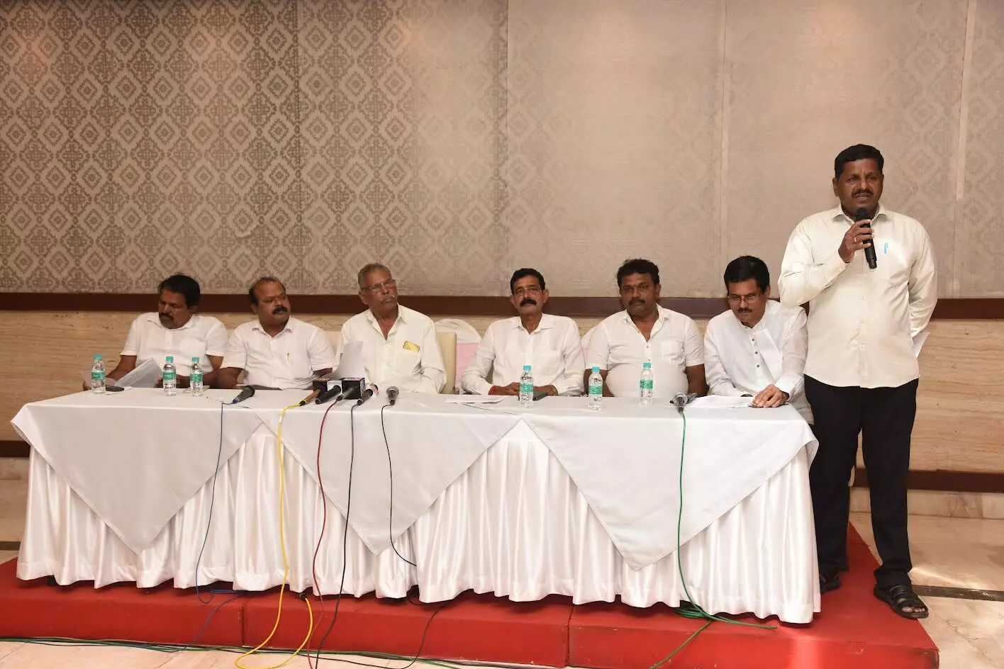 ಪ್ರಮೋದ್ ಮಧ್ವರಾಜ್ ಗೆ ಬಿಜೆಪಿ ಎಂಪಿ ಟಿಕೆಟ್ ನೀಡಲು ಮೀನುಗಾರ ಸಂಘಟನೆಗಳ ಒತ್ತಾಯ