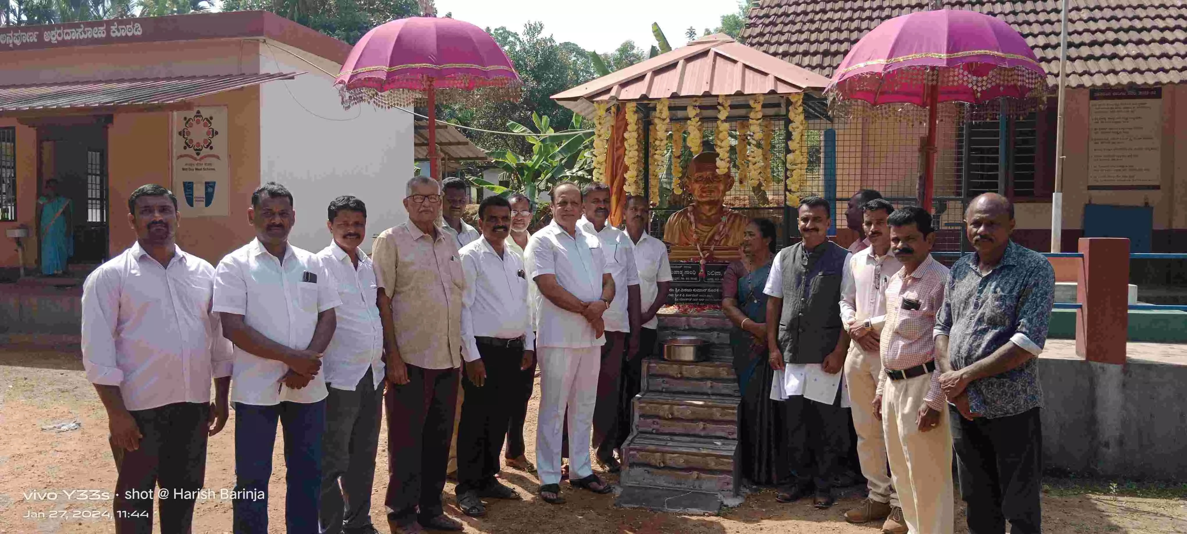 ಗೋಳಿತ್ತೊಟ್ಟು: ರಾಷ್ಟ್ರಪಿತ ಮಹಾತ್ಮಗಾಂಧಿ ಪ್ರತಿಮೆ ಲೋಕಾರ್ಪಣೆ ಗೋಳಿತ್ತೊಟ್ಟು: ರಾಷ್ಟ್ರಪಿತ ಮಹಾತ್ಮಗಾಂಧಿ ಪ್ರತಿಮೆ ಲೋಕಾರ್ಪಣೆ