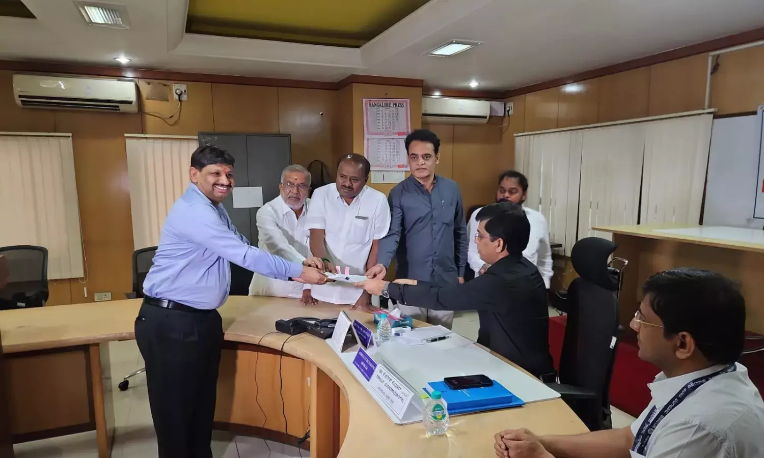 ಬೆಂಗಳೂರು ಶಿಕ್ಷಕರ ಕ್ಷೇತ್ರದ ಉಪ ಚುನಾವಣೆ: ಎನ್‍ಡಿಎ ಅಭ್ಯರ್ಥಿ ಎ.ಪಿ.ರಂಗನಾಥ್ ನಾಮಪತ್ರ ಸಲ್ಲಿಕೆ