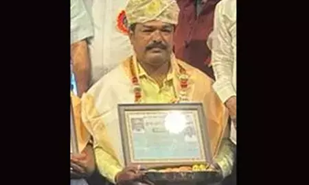 ಭಟ್ಕಳದ ಪತ್ರಕರ್ತ ರಾಘವೇಂದ್ರ ಹೆಬ್ಬಾರ್ ಗೆ ಅಜ್ಜೀಬಳ ಪ್ರಶಸ್ತಿ