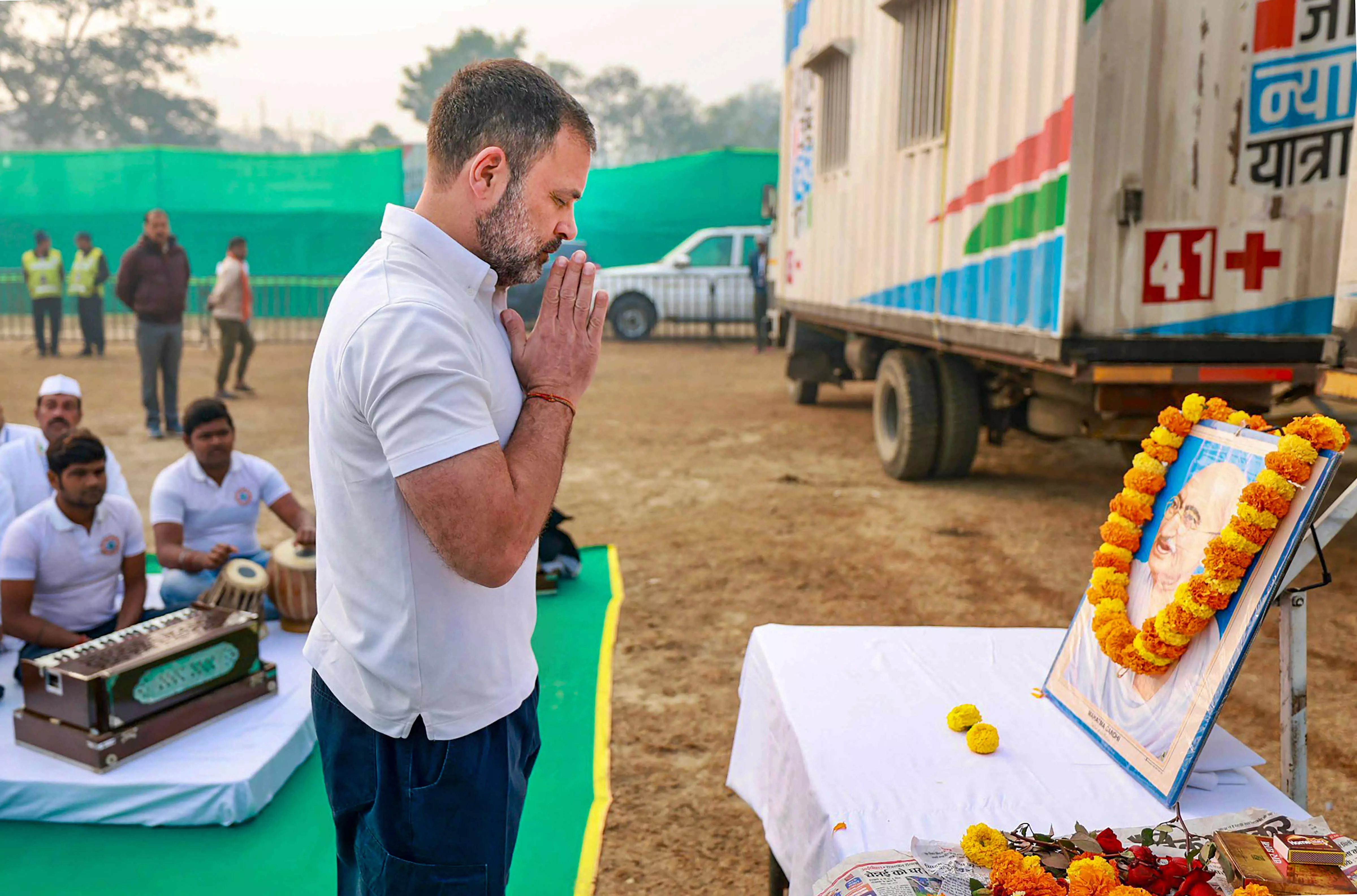 ‘ಸತ್ಯ ಮತ್ತು ಸೌಹಾರ್ದತೆಯ ದೀಪ’ ಆರದಂತೆ ನೋಡಿಕೊಳ್ಳುವುದೇ ಗಾಂಧಿಗೆ ಸಲ್ಲಿಸುವ ಶ್ರದ್ಧಾಂಜಲಿ: ಕಾಂಗ್ರೆಸ್ ‘ಸತ್ಯ ಮತ್ತು ಸೌಹಾರ್ದತೆಯ ದೀಪ’ ಆರದಂತೆ ನೋಡಿಕೊಳ್ಳುವುದೇ ಗಾಂಧಿಗೆ ಸಲ್ಲಿಸುವ ಶ್ರದ್ಧಾಂಜಲಿ: ಕಾಂಗ್ರೆಸ್