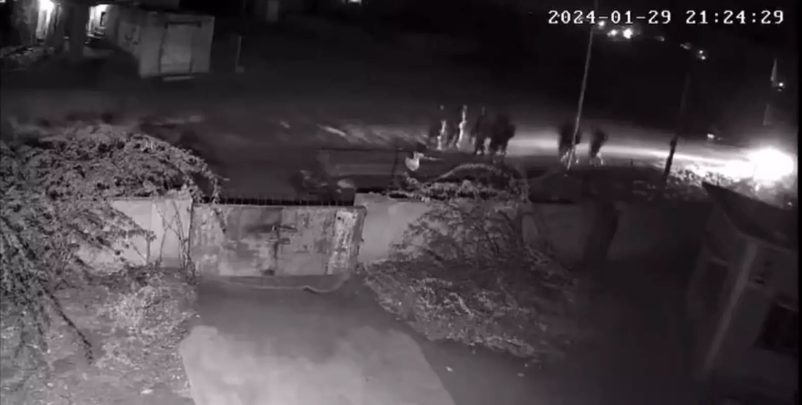 ಪಾಕಿಸ್ತಾನ: ಬಲೋಚಿಸ್ತಾನ ಜೈಲಿನ ಮೇಲೆ ಉಗ್ರರ ದಾಳಿ ಪಾಕಿಸ್ತಾನ: ಬಲೋಚಿಸ್ತಾನ ಜೈಲಿನ ಮೇಲೆ ಉಗ್ರರ ದಾಳಿ