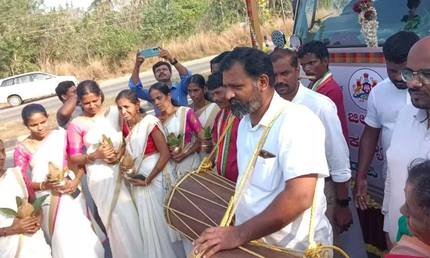 ಮರವಂತೆಯಲ್ಲಿ ಸಂವಿಧಾನ ಜಾಗೃತಿ ರಥಕ್ಕೆ ಸ್ವಾಗತ