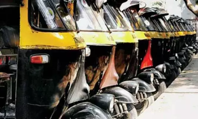 ಉಡುಪಿ: ಆಟೋ ರಿಕ್ಷಾಗಳಿಗೆ ಕಲರ್ ಕೋಡಿಂಗ್ ವಲಯ ಸ್ಟಿಕರ್ ಅಳವಡಿಕೆಗೆ ಕಡ್ಡಾಯ