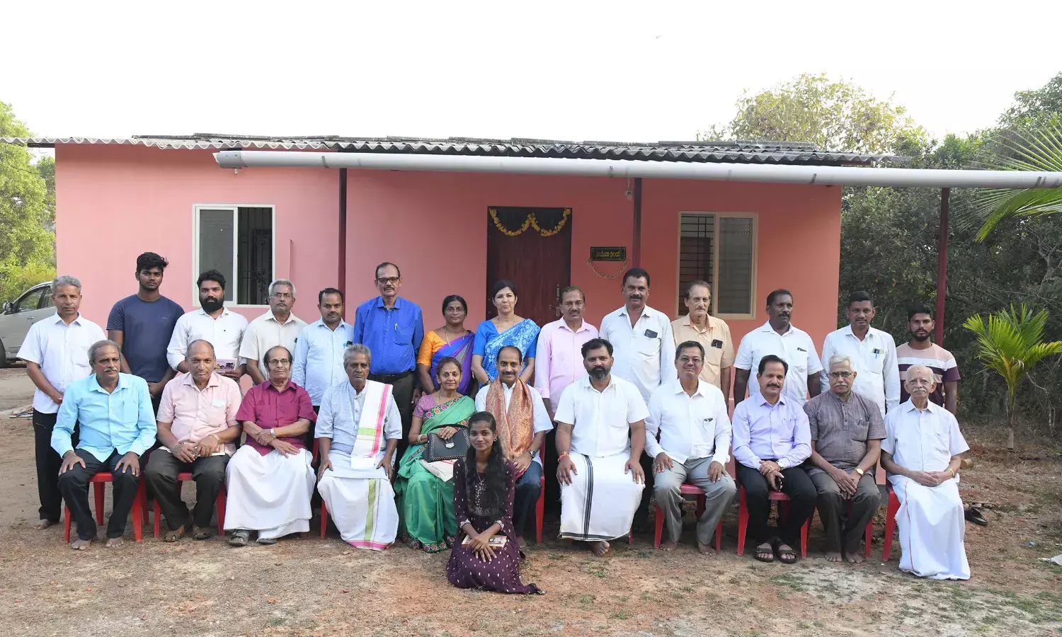 ವಿದ್ಯಾಪೋಷಕ್ ವಿದ್ಯಾರ್ಥಿ ಕುಟುಂಬಗಳಿಗೆ ಮನೆಗಳ ಹಸ್ತಾಂತರ