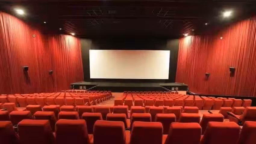 ಕೆನಡಾ: ಥಿಯೇಟರಿನತ್ತ ಗುಂಡಿನ ದಾಳಿ ಕೆನಡಾ: ಥಿಯೇಟರಿನತ್ತ ಗುಂಡಿನ ದಾಳಿ