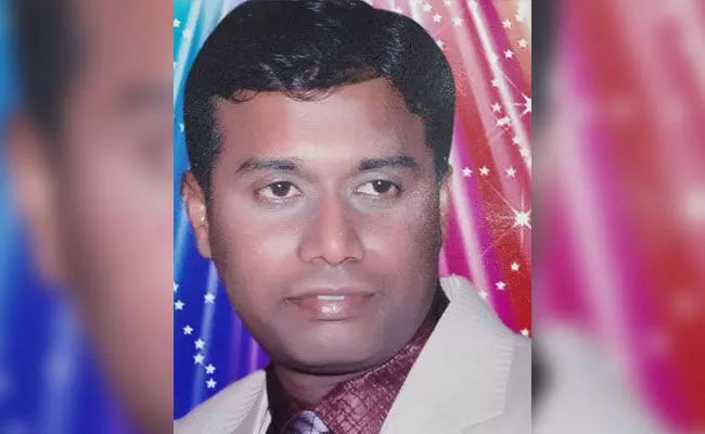 ಮಂಡ್ಯ: ಬಾತ್ರೂಂನಲ್ಲಿ ಸಾಫ್ಟ್ ವೇರ್ ಇಂಜಿನಿಯರ್ ಮೃತದೇಹ ಪತ್ತೆ ಮಂಡ್ಯ: ಬಾತ್ರೂಂನಲ್ಲಿ ಸಾಫ್ಟ್ ವೇರ್ ಇಂಜಿನಿಯರ್ ಮೃತದೇಹ ಪತ್ತೆ