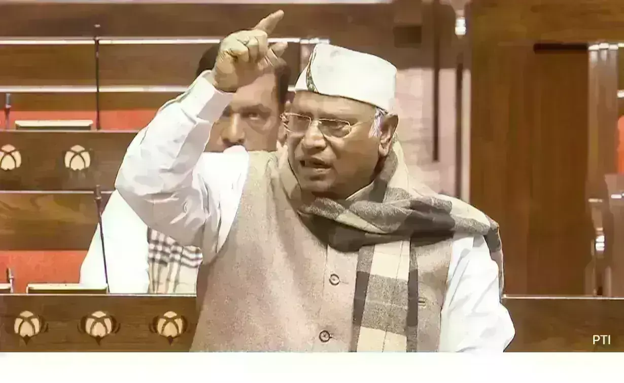 ಭರ್ತಿಯಾಗದ 30 ಲಕ್ಷ ಸರಕಾರಿ ಉದ್ಯೋಗಗಳ ಬಗ್ಗೆ ಬಿಜೆಪಿಗೆ ಅರಿವೇ ಇಲ್ಲ : ಖರ್ಗೆ ಆರೋಪ