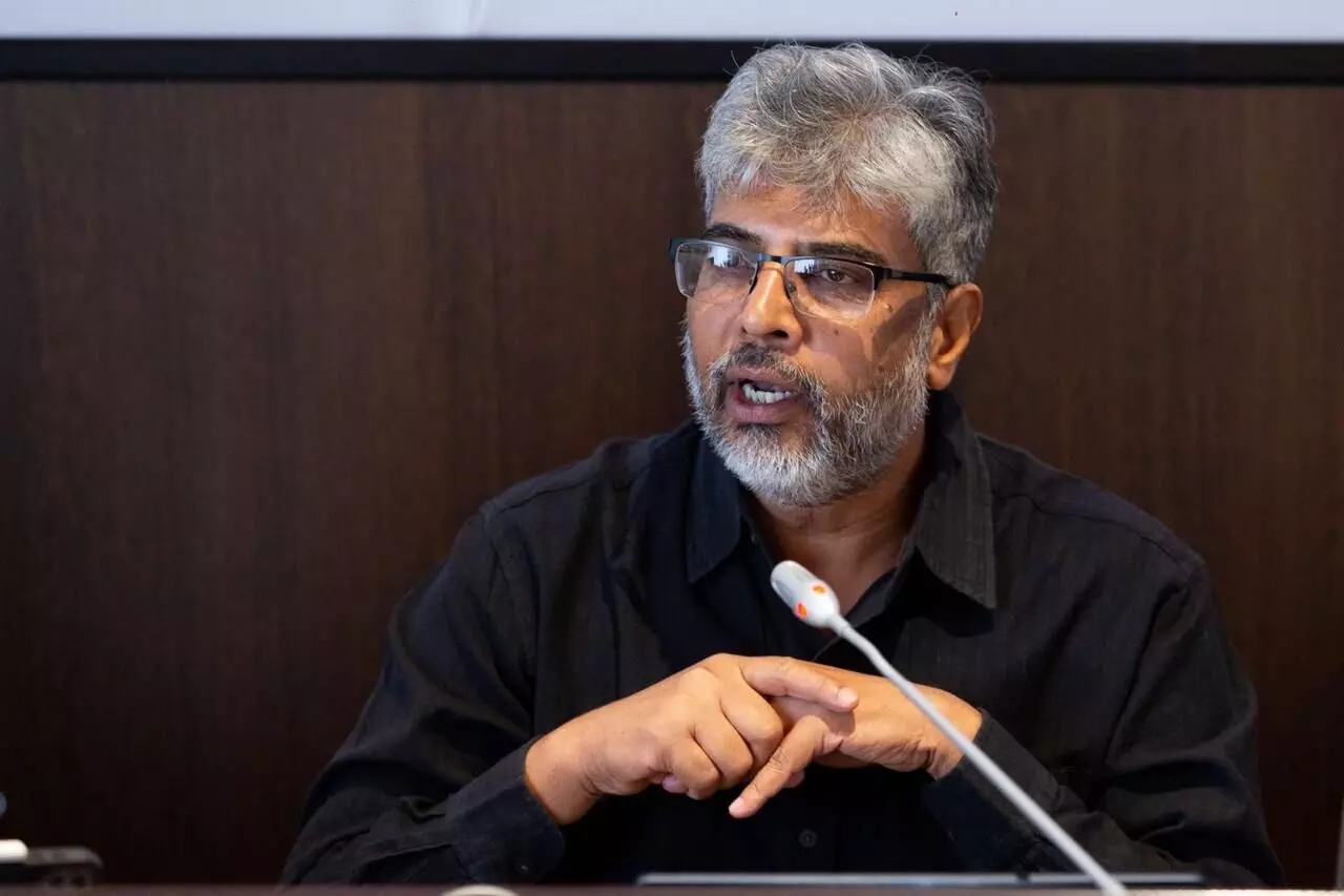 ಎಸೆಸೆಲ್ಸಿ ಮಕ್ಕಳಿಂದ ಪೂರ್ವ ಸಿದ್ಧತಾ ಪರೀಕ್ಷೆಗೆ ಶುಲ್ಕ ವಸೂಲಿ ಮಾಡಲು ಮುಂದಾಗಿರುವುದು ಖಂಡನೀಯ: ನಿರಂಜನಾರಾಧ್ಯ ವಿ.ಪಿ ಎಸೆಸೆಲ್ಸಿ ಮಕ್ಕಳಿಂದ ಪೂರ್ವ ಸಿದ್ಧತಾ ಪರೀಕ್ಷೆಗೆ ಶುಲ್ಕ ವಸೂಲಿ ಮಾಡಲು ಮುಂದಾಗಿರುವುದು ಖಂಡನೀಯ: ನಿರಂಜನಾರಾಧ್ಯ ವಿ.ಪಿ