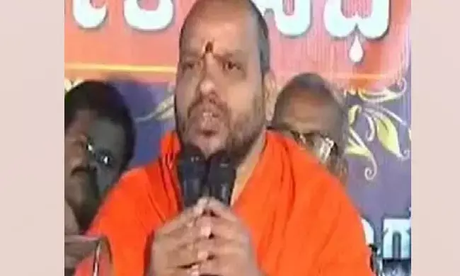 ದೇವಸ್ಥಾನವನ್ನು ತೊಳೆಯುವ ಬದಲು ನಿಮ್ಮ ಮನಸ್ಸಿನ ಕೊಳೆಯನ್ನು ತೊಳೆದುಕೊಳ್ಳಿ : ಈಶ್ವರಾನಂದಪುರಿ ಸ್ವಾಮೀಜಿ