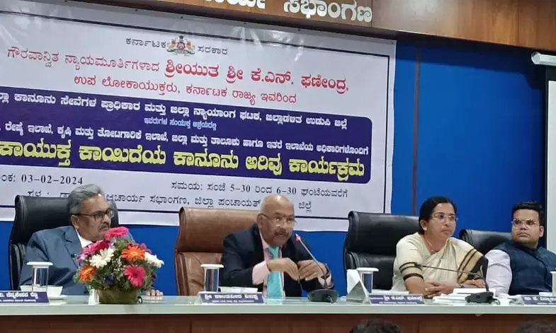 ಕಾನೂನಿನಡಿ ಸಕಾಲದಲ್ಲಿ ಸಾರ್ವಜನಿಕರ ಕೆಲಸ ಮಾಡಿಕೊಡಿ: ಅಧಿಕಾರಿಗಳಿಗೆ ಉಪ ಲೋಕಾಯುಕ್ತರ ಸಲಹೆ