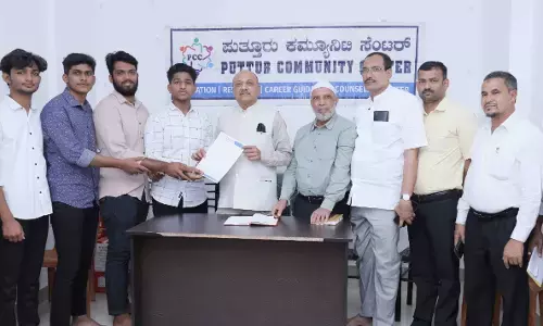 ಪುತ್ತೂರು: ಎರಡು ವರ್ಷಗಳಿಂದ ಖಾತೆಗೆ ಜಮೆಯಾಗದ ವಿದ್ಯಾರ್ಥಿ ವೇತನ; ಅಲ್ಪಸಂಖ್ಯಾತ ಆಯೋಗದ ಅಧ್ಯಕ್ಷರಿಗೆ ಮನವಿ ಸಲ್ಲಿಸಿದ ಕಮ್ಯುನಿಟಿ ಸೆಂಟರಿನ ವಿದ್ಯಾರ್ಥಿಗಳು