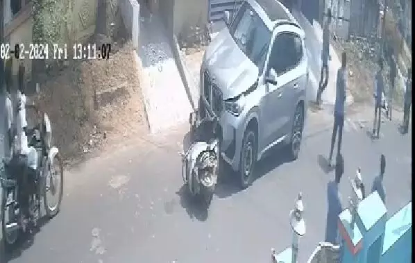 ಸ್ಕೂಟರ್‌ಗೆ ಡಿಕ್ಕಿ ಹೊಡೆದು 50 ಮೀಟರ್‌ ದೂರ ಎಳೆದೊಯ್ದ ಬಿಎಂಡಬ್ಲ್ಯು ಕಾರು, ಸವಾರ ಮೃತ್ಯು