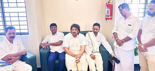 ದಾರಿ ತಪ್ಪುತ್ತಿರುವ ಕರಾವಳಿಯ ಶಿಕ್ಷಕರ ವಿರುದ್ಧ ನಿರ್ದಾಕ್ಷಿಣ್ಯ ಕ್ರಮ: ಸಚಿವ ಮಧು ಬಂಗಾರಪ್ಪ ದಾರಿ ತಪ್ಪುತ್ತಿರುವ ಕರಾವಳಿಯ ಶಿಕ್ಷಕರ ವಿರುದ್ಧ ನಿರ್ದಾಕ್ಷಿಣ್ಯ ಕ್ರಮ: ಸಚಿವ ಮಧು ಬಂಗಾರಪ್ಪ