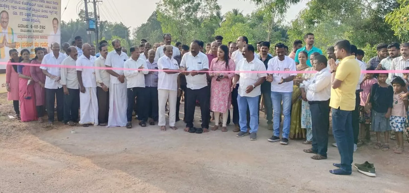 ಕುಕ್ಕೆಹಳ್ಳಿ: ಅಭಿವೃದ್ಧಿಗೊಂಡ ಮರಾಠಿ ಗದ್ದುಗೆ ರಸ್ತೆ ಉದ್ಘಾಟನೆ ಕುಕ್ಕೆಹಳ್ಳಿ: ಅಭಿವೃದ್ಧಿಗೊಂಡ ಮರಾಠಿ ಗದ್ದುಗೆ ರಸ್ತೆ ಉದ್ಘಾಟನೆ