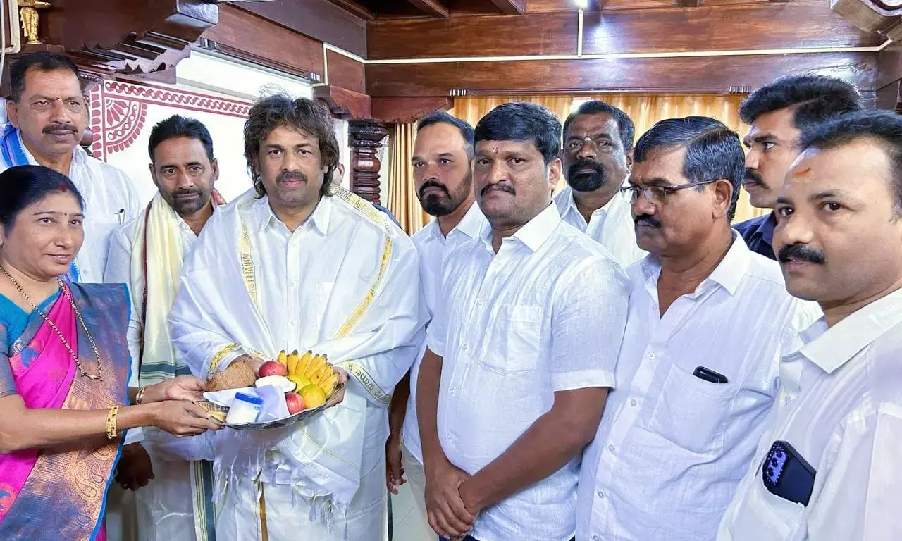 ಸಚಿವ ಮಧುಬಂಗಾರಪ್ಪ ಕೊಲ್ಲೂರು ದೇವಳಕ್ಕೆ ಭೇಟಿ