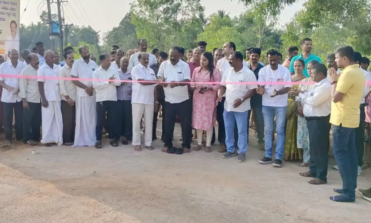 ಕುಕ್ಕೆಹಳ್ಳಿ: ಅಭಿವೃದ್ಧಿಗೊಂಡ ಮರಾಠಿ ಗದ್ದುಗೆ ರಸ್ತೆ ಉದ್ಘಾಟನೆ