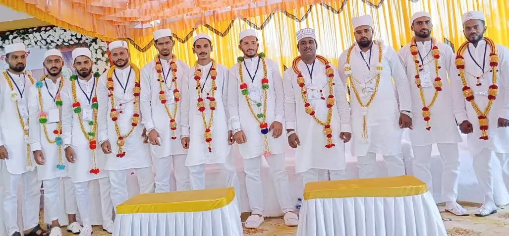 ಗುರುವಾಯನಕೆರೆ ಮಸೀದಿಯಲ್ಲಿ ಉರೂಸ್ ಪ್ರಯುಕ್ತ 11 ಜೋಡಿಯ ಸಾಮೂಹಿಕ ವಿವಾಹ ಗುರುವಾಯನಕೆರೆ ಮಸೀದಿಯಲ್ಲಿ ಉರೂಸ್ ಪ್ರಯುಕ್ತ 11 ಜೋಡಿಯ ಸಾಮೂಹಿಕ ವಿವಾಹ