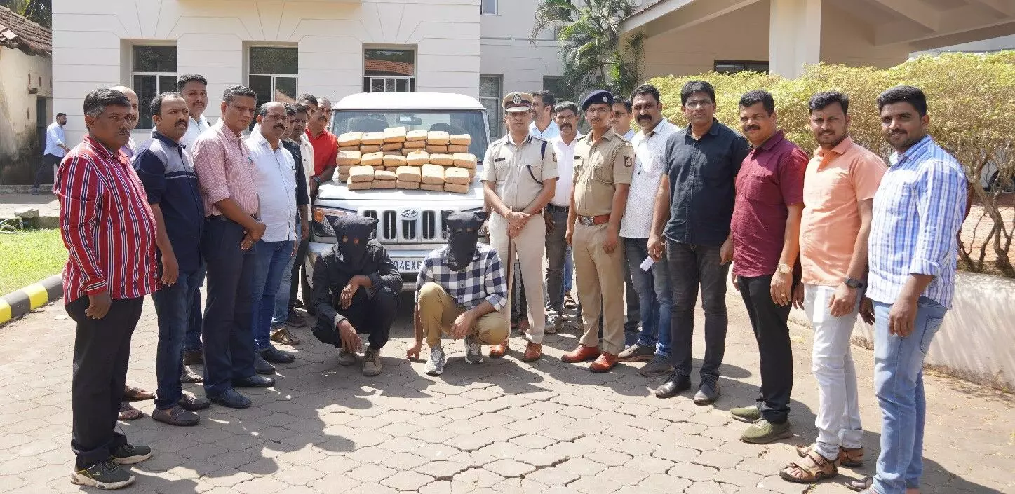 ಗಾಂಜಾ ಸಾಗಾಟ ಮಾಡುತ್ತಿದ್ದ ಇಬ್ಬರು ಕೇರಳಿಗರ ಬಂಧನ