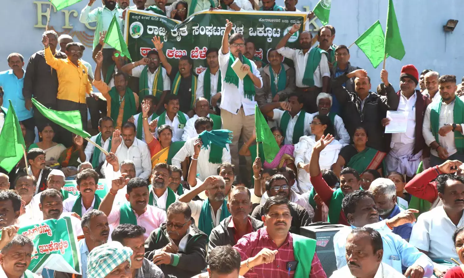 ತೆಲಂಗಾಣ ಸರಕಾರದ ಮಾದರಿಯಲ್ಲಿ ರಾಜ್ಯದ ರೈತರ ಸಾಲ ಮನ್ನಾ ಮಾಡಿ: ಕುರುಬೂರು ಶಾಂತಕುಮಾರ್