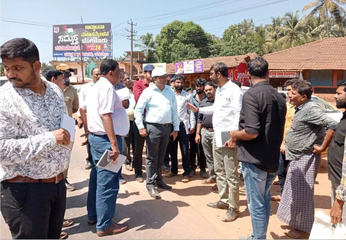 ಬಿ.ಸಿ.ರೋಡು- ಅಡ್ಡಹೊಳೆ ಚತುಷ್ಪಥ ಹೆದ್ದಾರಿ ಕಾಮಗಾರಿ: ಸ್ಥಳ ಪರಿಶೀಲನೆ ನಡೆಸಿದ ಜಿಲ್ಲಾಧಿಕಾರಿ ಮುಲ್ಲೈ‌ ಮುಗಿಲನ್
